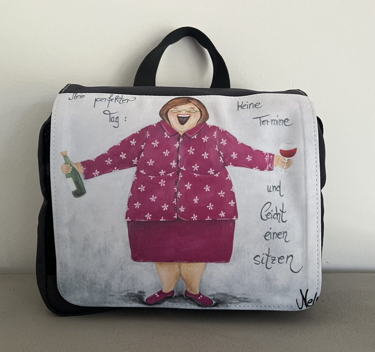 Kulturtasche „Mein perfekter Tag: keine Termine und leicht einen sitzen“ – Bild 2