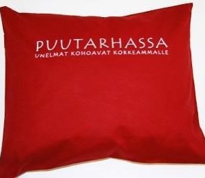 Tyynyliina Puutarhassa viininpunainen